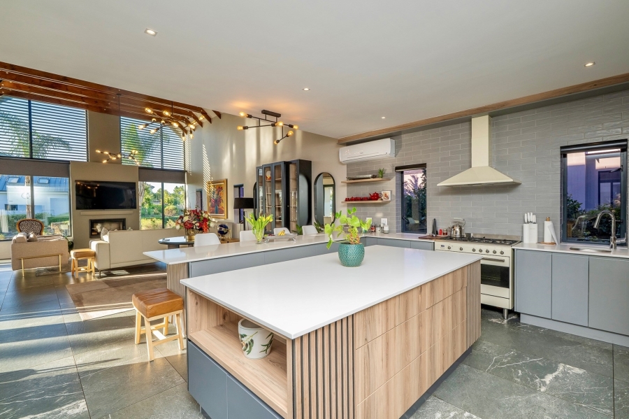 5 Bedroom Property for Sale in Pearl Valley at Val de Vie Western Cape